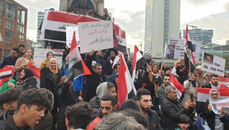 عراقيون مانشستر: العراقيون يد واحدة حتى الحرية